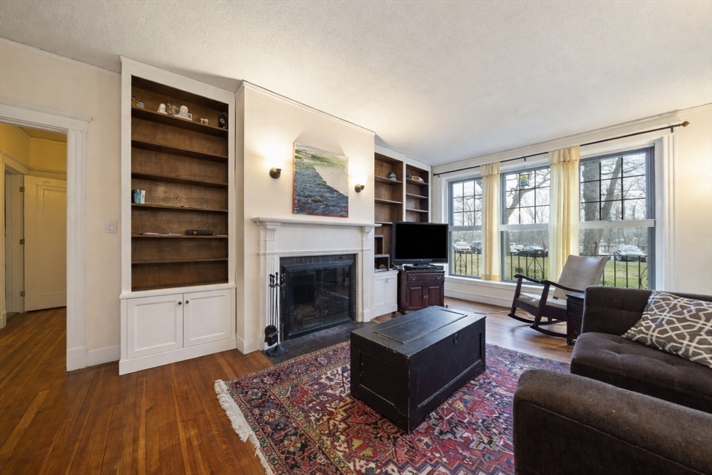 1986 Commonwealth, Unit 2 Boston, MA 02135 - Photo 9 of 24