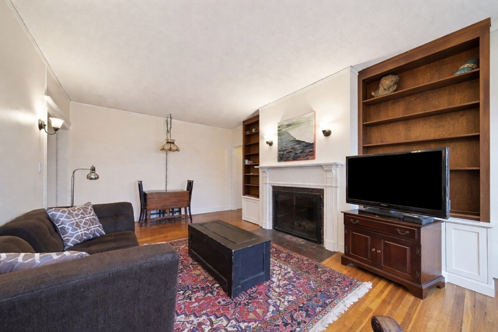 1986 Commonwealth, Unit 2 Boston, MA 02135 - Photo 10 of 24