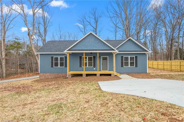 $319,000 | 1931 Henry Road, Graham, NC 27253