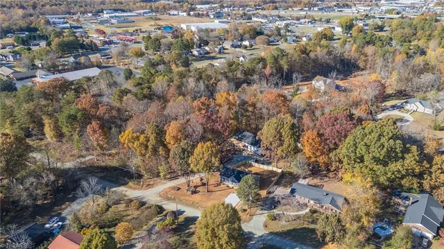 $328,000 | 1931 Henry Road, Graham, NC 27253