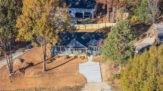 $328,000 | 1931 Henry Road, Graham, NC 27253