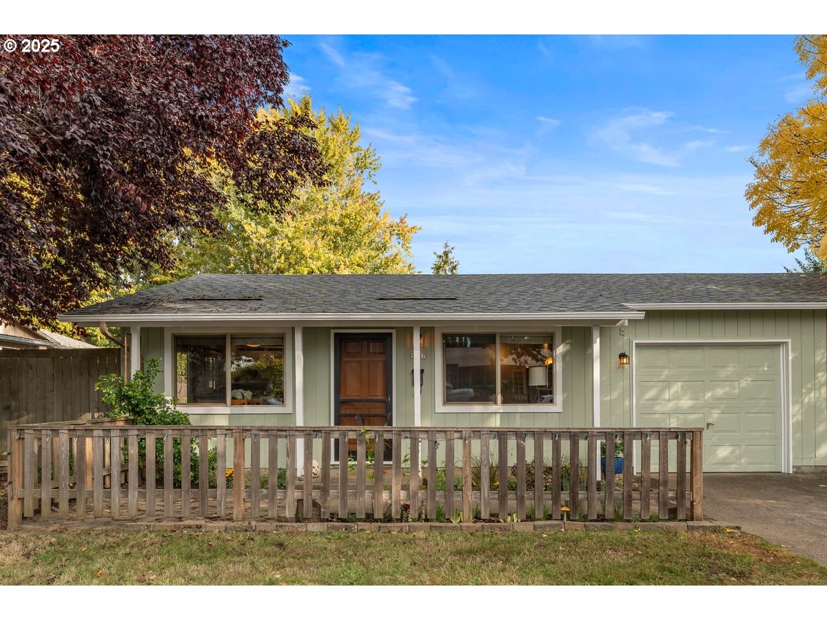 3837 North Juneau Street Portland, OR 97203 - Photo 1 of 32 a view of front of a house with a porch