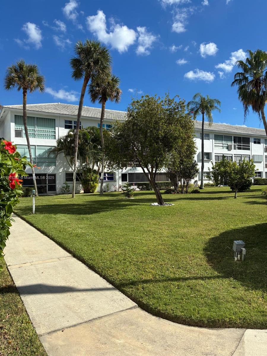 2050 Northeast 39th Street, Unit 311 Lighthouse Point, FL 33064 - Photo 14 of 17