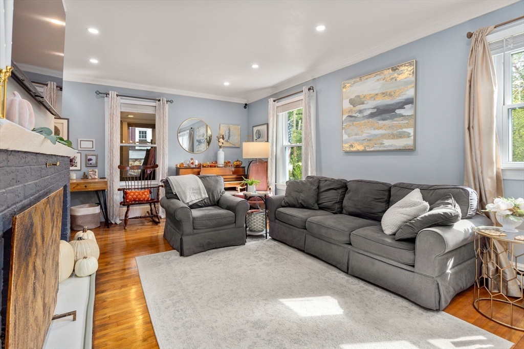 4 Lower Jones Road Hopedale, MA 01747 - Photo 10 of 28 Gallery Image 10
