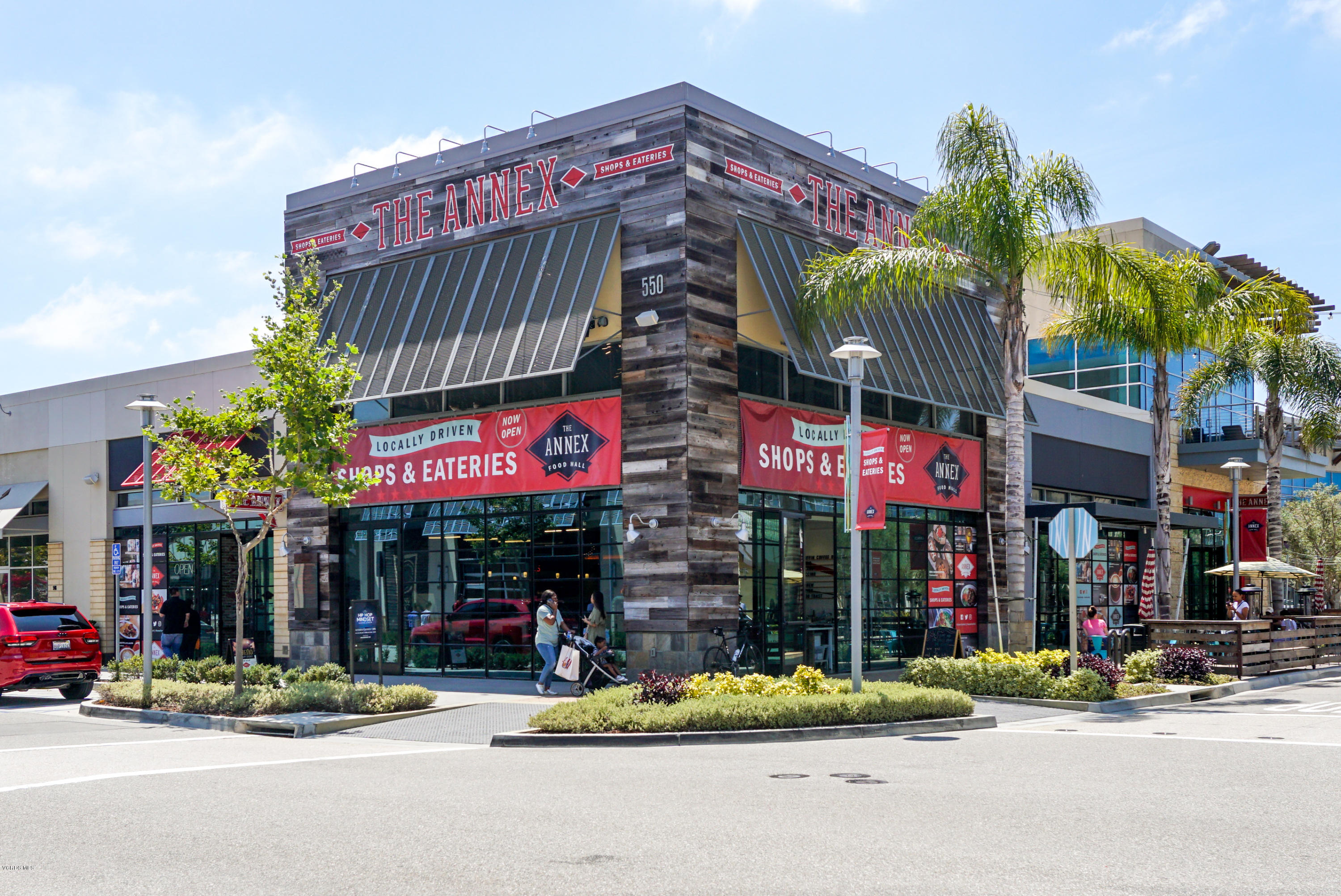 3144 North Ventura Road Oxnard, CA 93036 - Photo 15 of 18 a view of a food market with retail shops