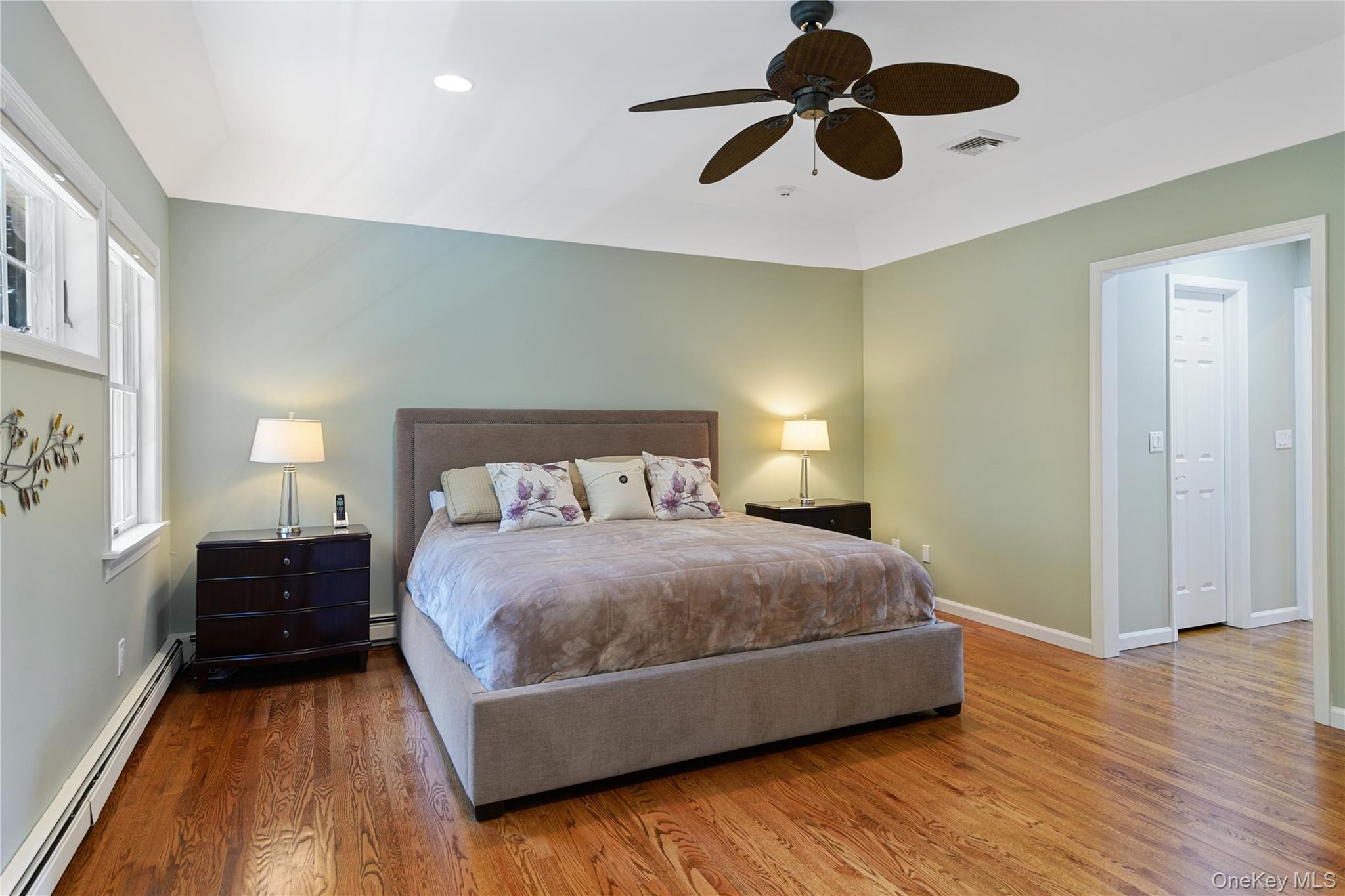 33 Walters Avenue Cold Spring Harbor, NY 11724 - Photo 12 of 18