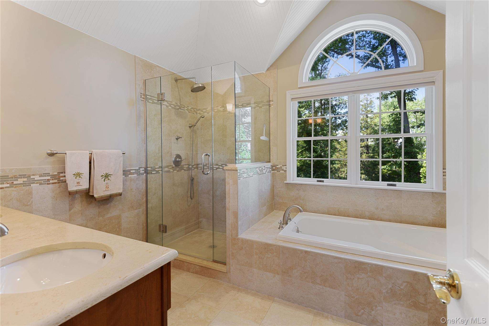 33 Walters Avenue Cold Spring Harbor, NY 11724 - Photo 13 of 18