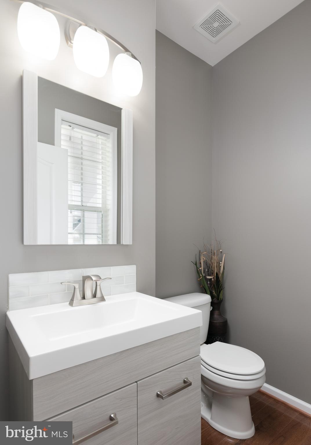 50 Bouldin Road Charles Town, WV 25414 - Photo 22 of 49 Powder room on the main level