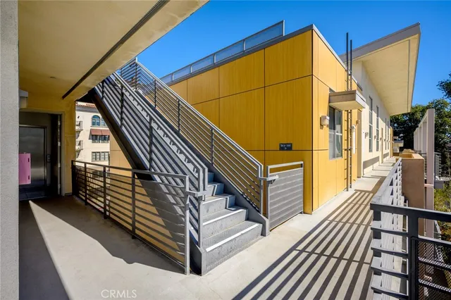 a view of entryway with a front door