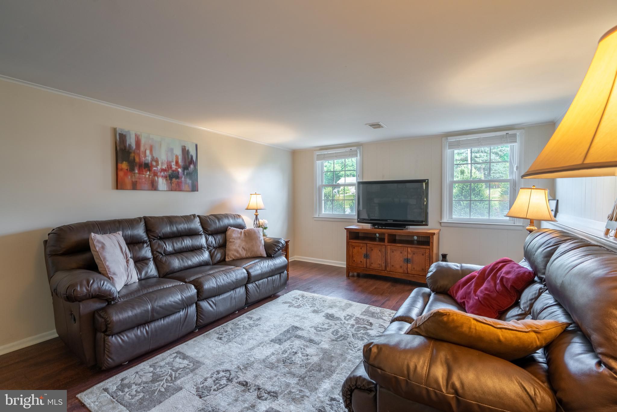 213 Suffolk Road Flourtown, PA 19031 - Photo 25 of 44 Family Room