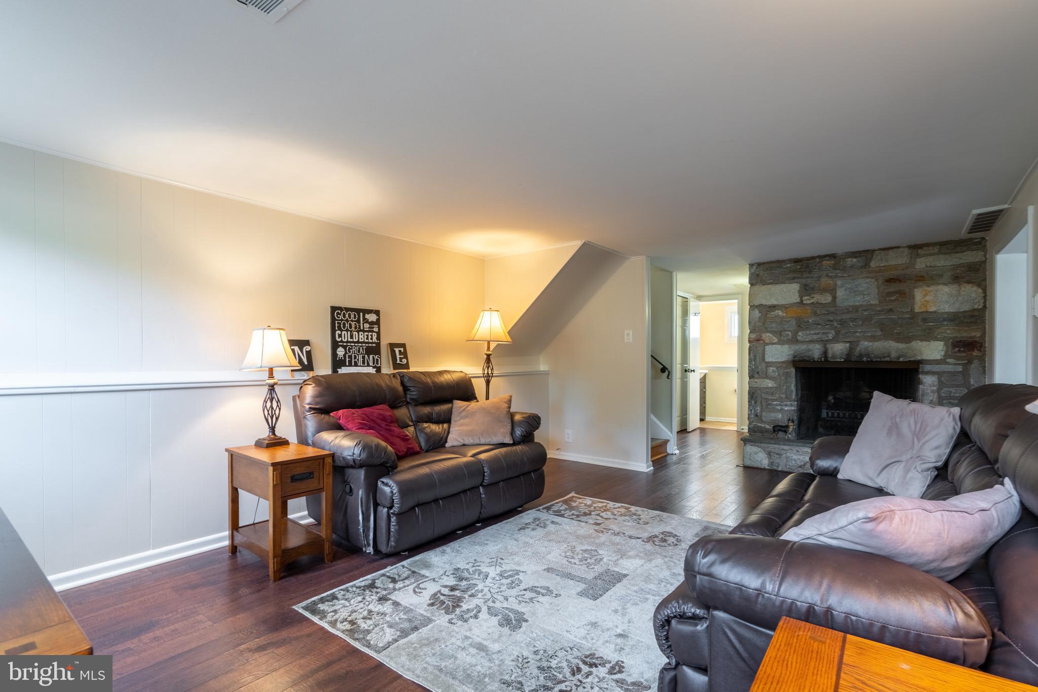 213 Suffolk Road Flourtown, PA 19031 - Photo 26 of 44 Family Room