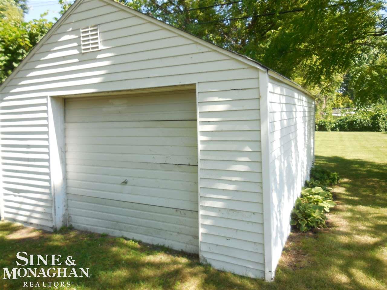 5944 Pointe Tremble Road Algonac, MI 48001 - Photo 20 of 30