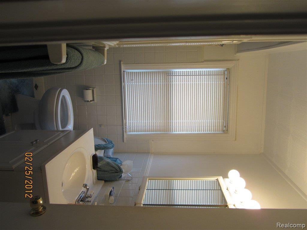 15536 Champaign Road Allen Park, MI 48101 - Photo 10 of 22 Chapaign 006.jpg