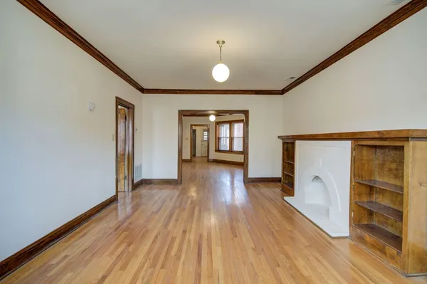 $3,995 | 2704 North Mildred Avenue, Unit 2F, Chicago, IL 60614