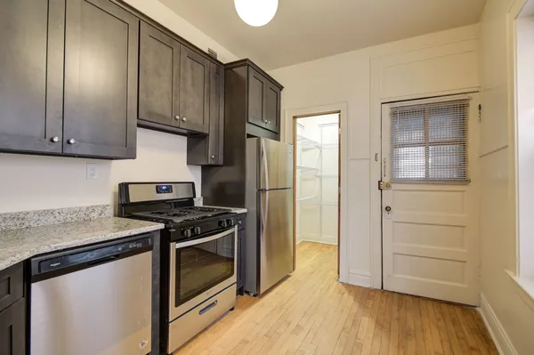 $3,995 | 2704 North Mildred Avenue, Unit 2F, Chicago, IL 60614