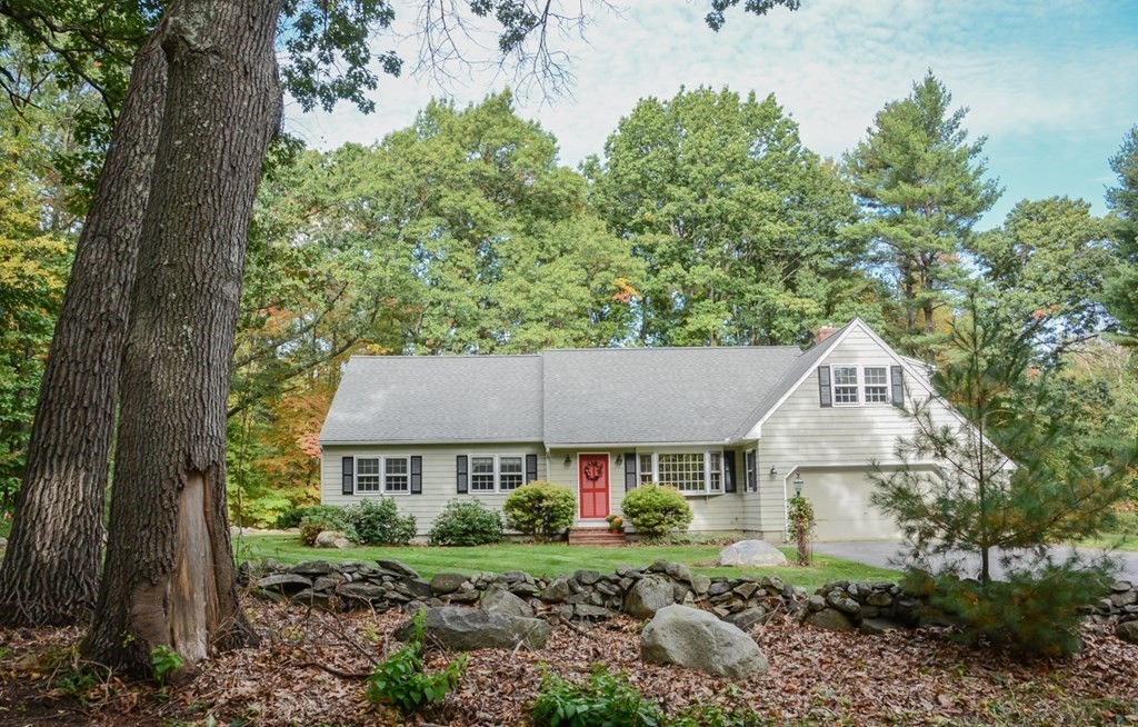 39 Locke Road Chelmsford, MA 01824 - Photo 4 of 42 Gallery Image 4