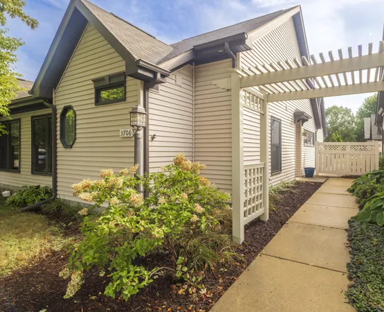 $259,000 | 3706 Crosby Drive, Valparaiso, IN 46383