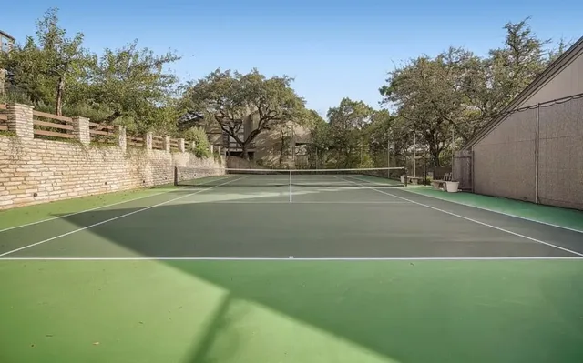 a view of a tennis court