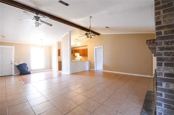 $1,400 | 1304 North Sugar Ridge Road, Laplace, LA 70068