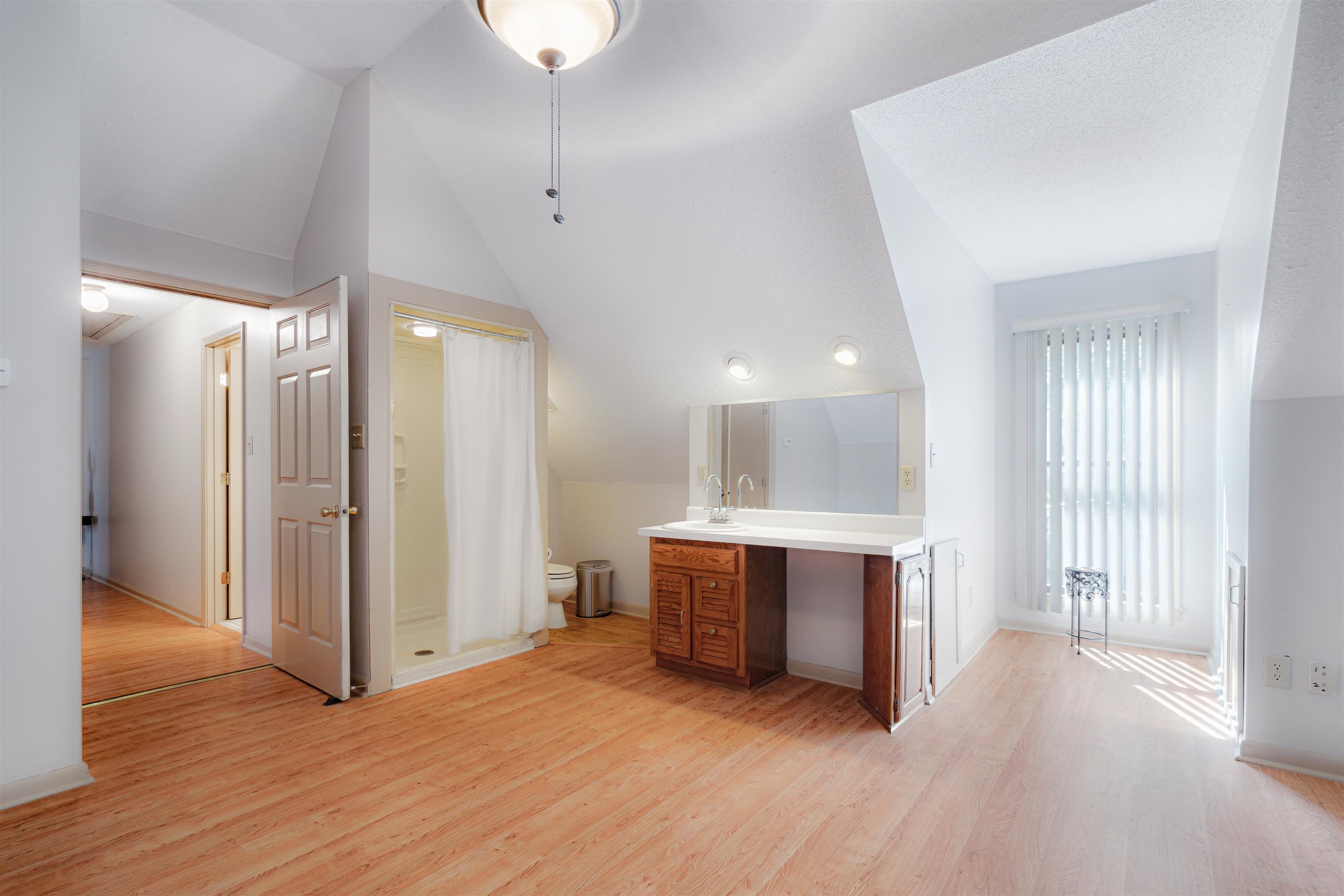 7063 Cutter Mill Road Memphis, TN 38141 - Photo 15 of 29 Bedroom has a bathroom, closet and private access to outside!