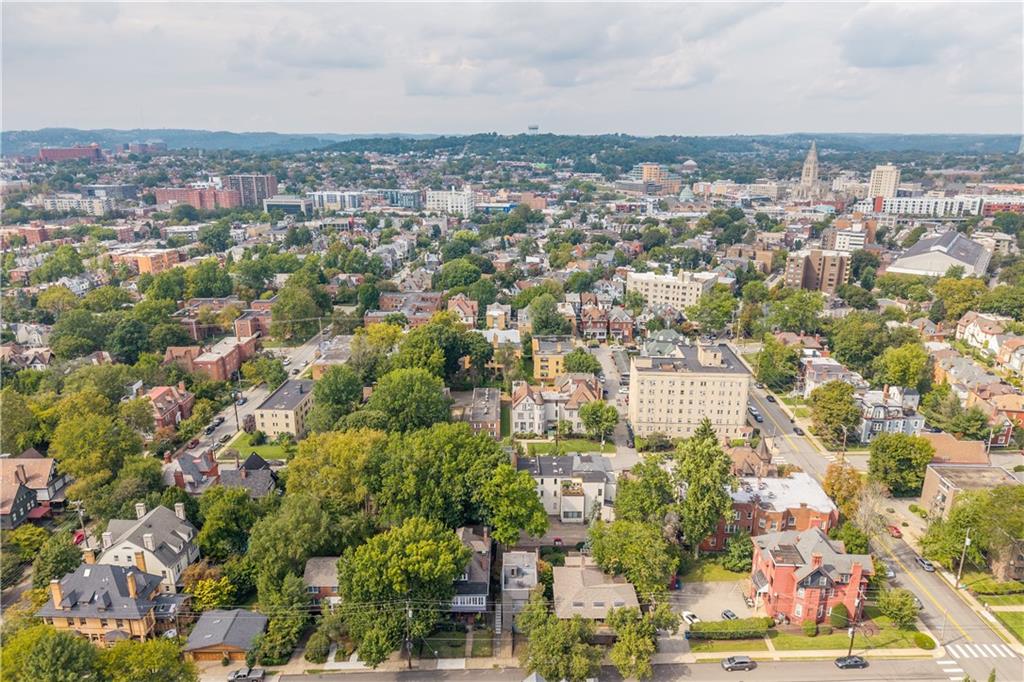 5922 Howe Street, Unit 204 Pittsburgh, PA 15232 - Photo 42 of 42 A central East End location makes commuting, dining out and exploring Pittsburgh incredibly convenient.