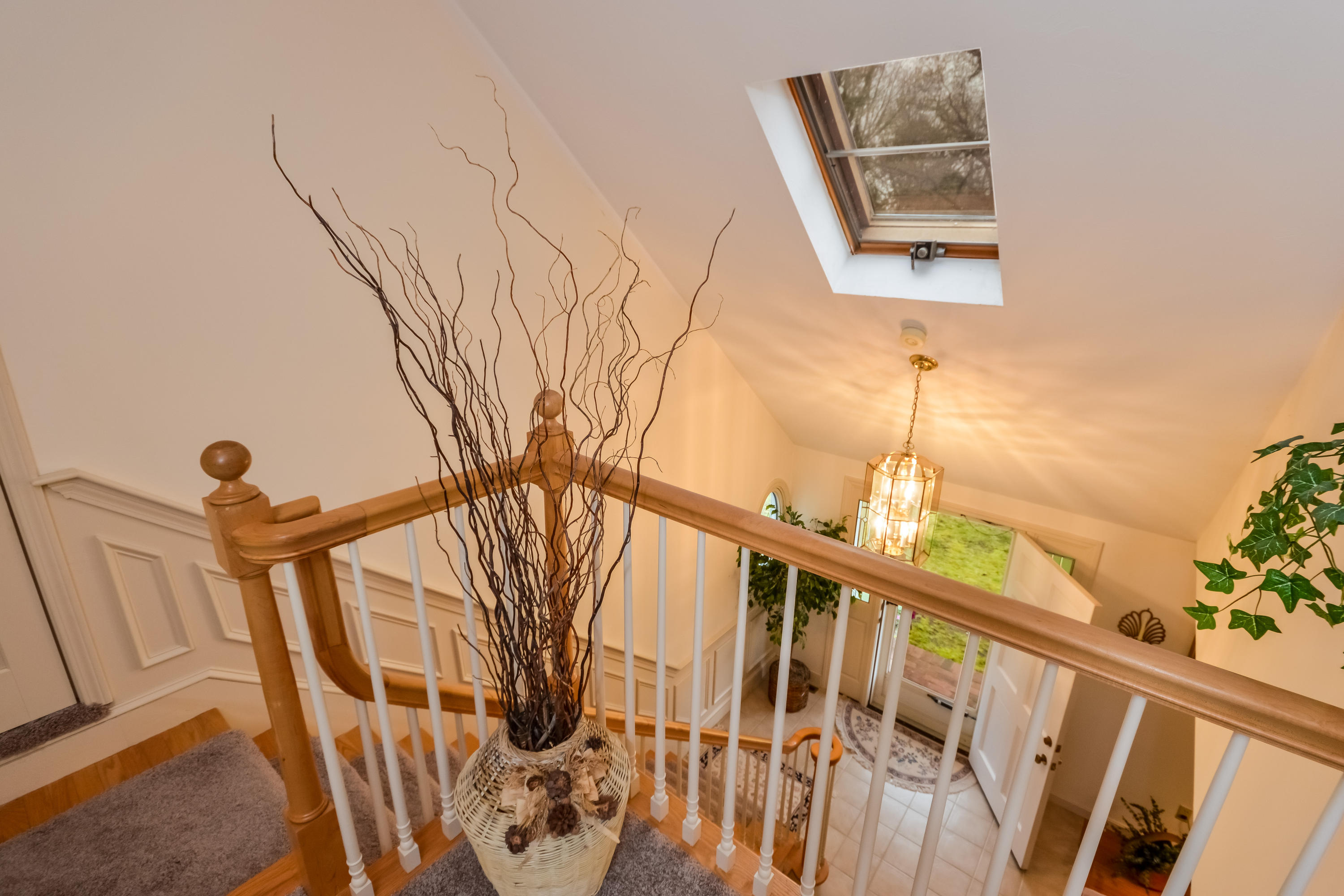 45 Deerfield Road Osterville, MA 02655 - Photo 16 of 29 019-Open_to_Below-4095327-large