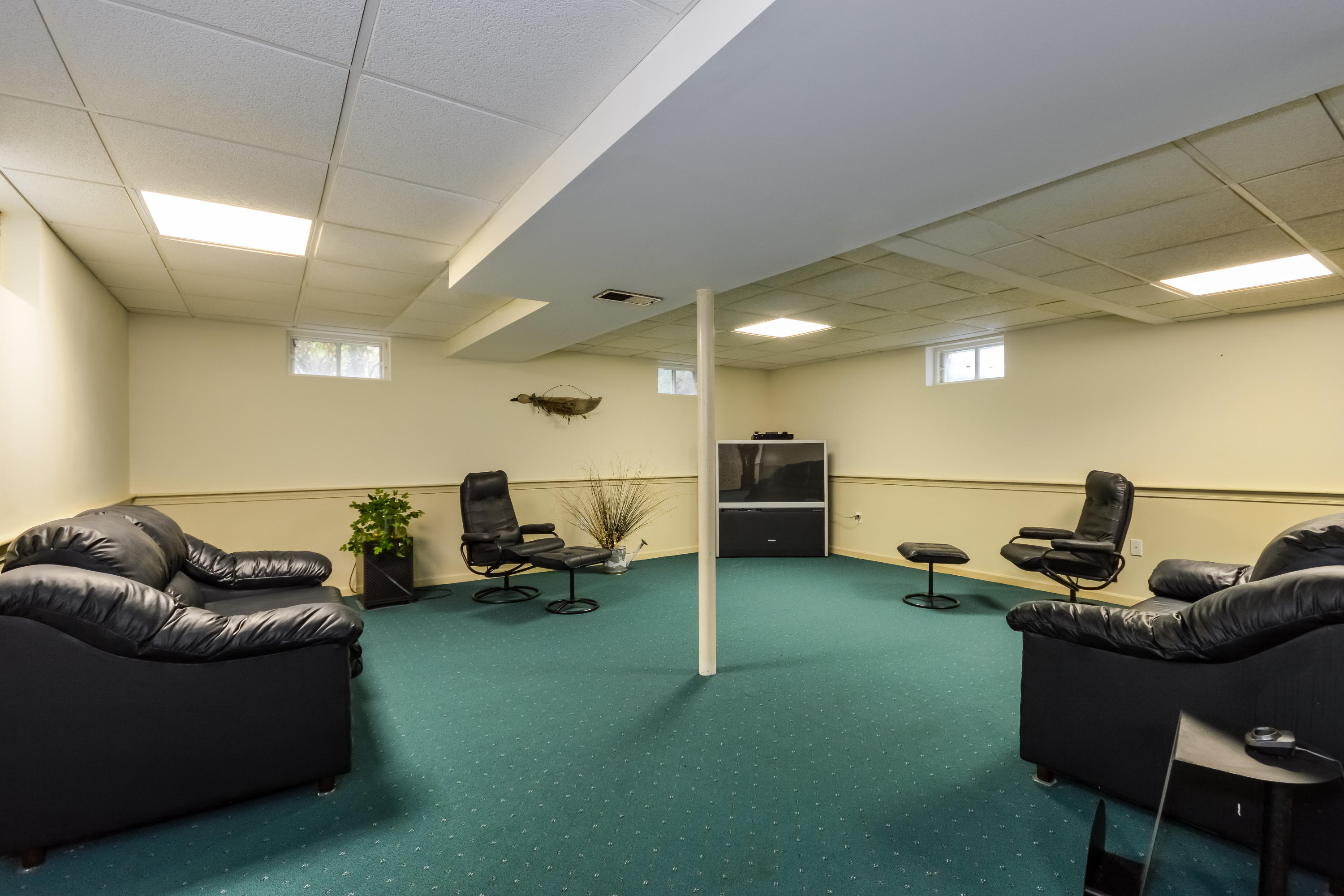 45 Deerfield Road Osterville, MA 02655 - Photo 23 of 29 030-Recreation_Room-4095335-large