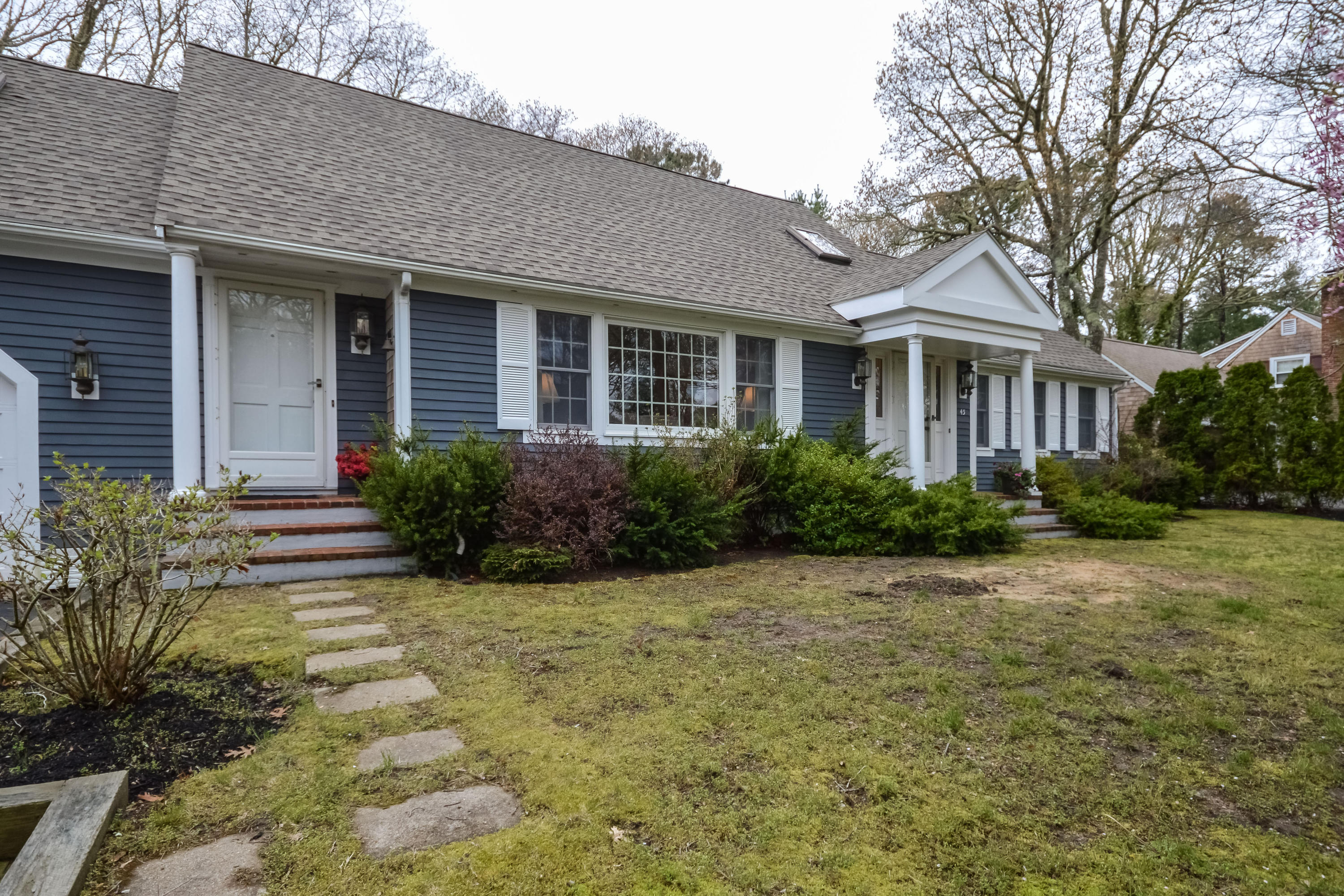 45 Deerfield Road Osterville, MA 02655 - Photo 24 of 29 002-Front_View-4095283-large