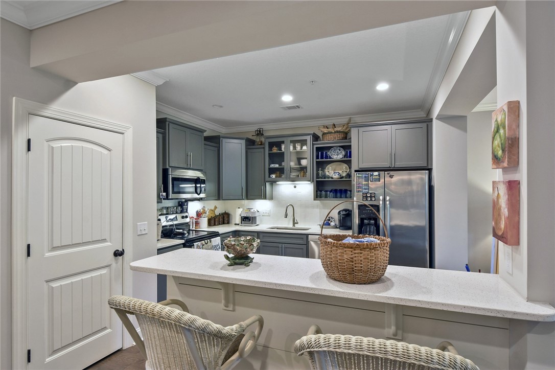 1203 Mariners Circle St. Simons Island, GA 31522 - Photo 5 of 26