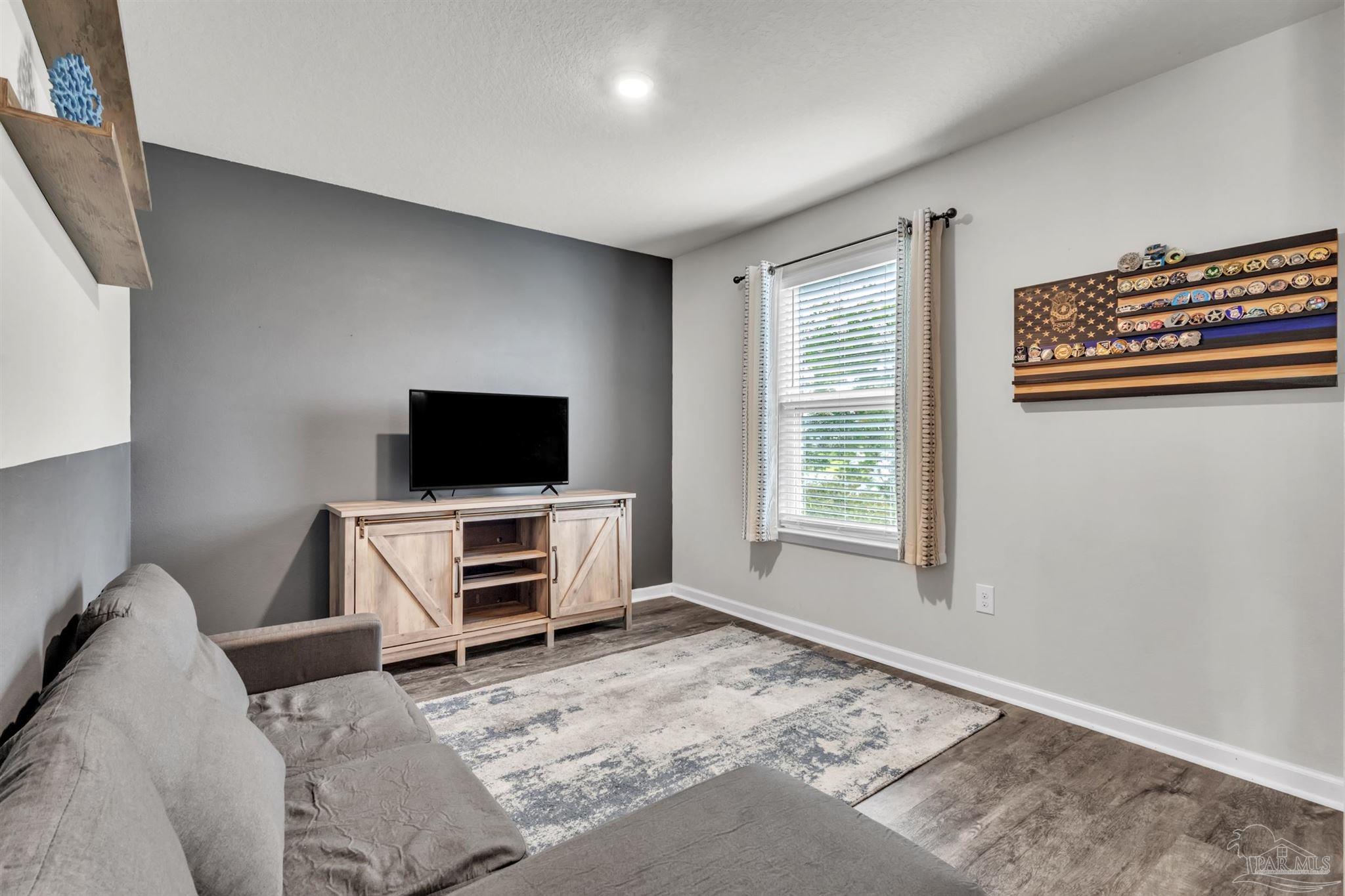 4744 Perception Circle Milton, FL 32570 - Photo 5 of 19