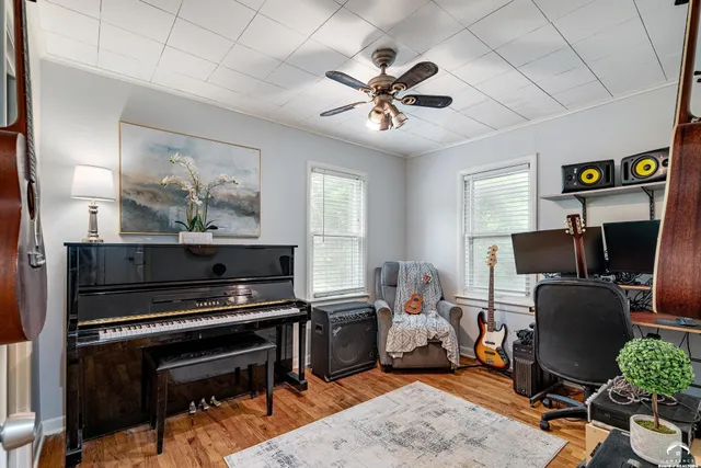 $283,900 | 1950 Barker Avenue, Lawrence, KS 66046