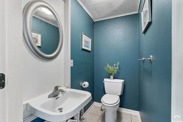 $283,900 | 1950 Barker Avenue, Lawrence, KS 66046