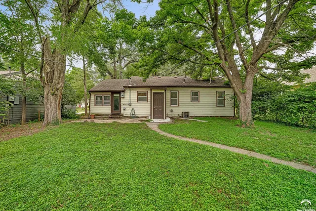$283,900 | 1950 Barker Avenue, Lawrence, KS 66046