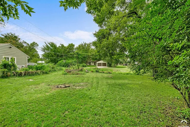 $283,900 | 1950 Barker Avenue, Lawrence, KS 66046