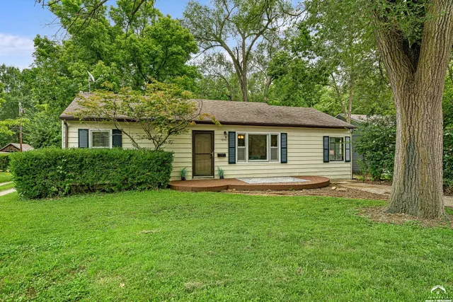 $283,900 | 1950 Barker Avenue, Lawrence, KS 66046