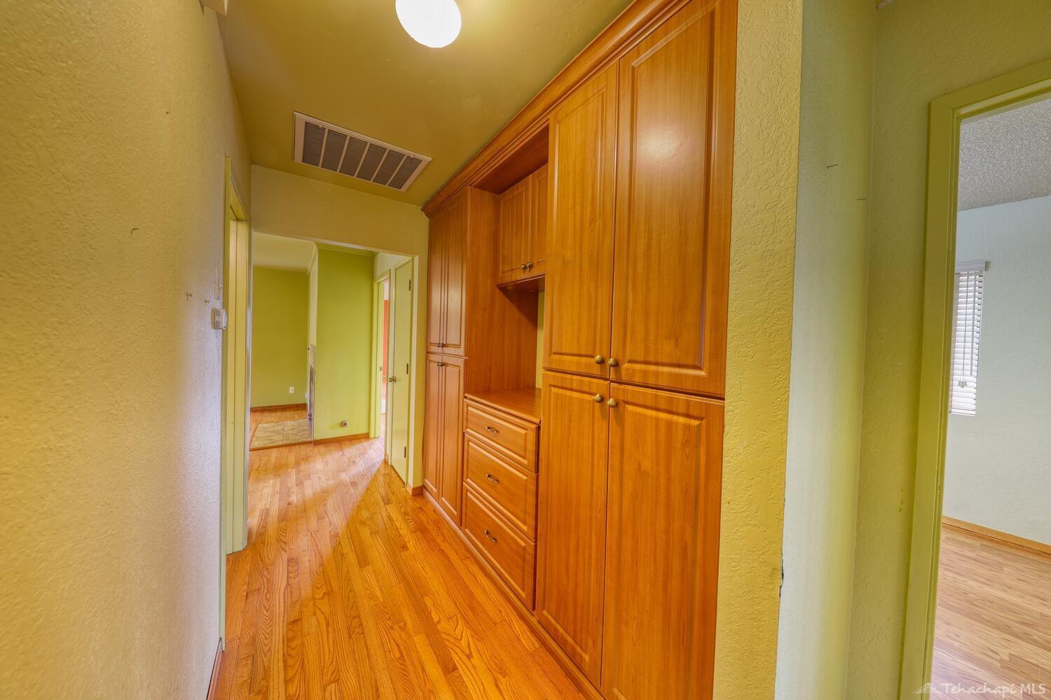 28901 North Lower Valley Road Tehachapi, CA 93561 - Photo 15 of 25 Gallery Image 15