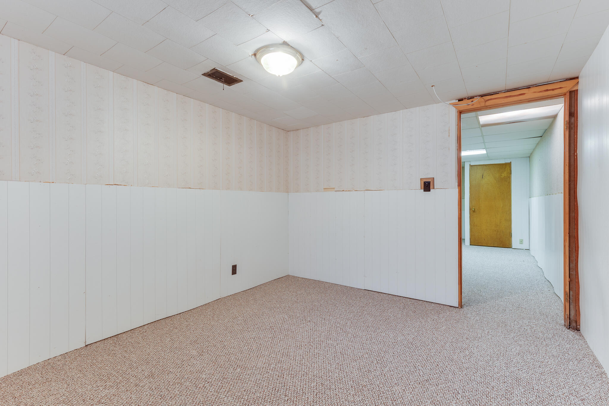 7535 Yorktown Road Lansing, MI 48917 - Photo 33 of 50 Bonus Room