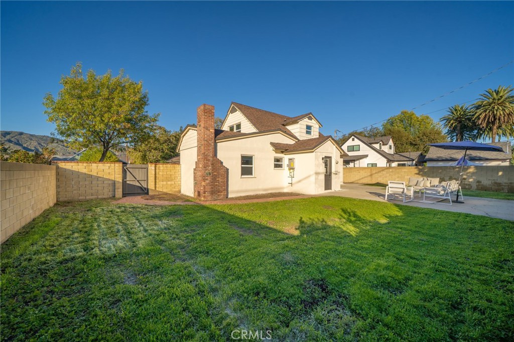 838 East Ada Avenue Glendora, CA 91741 - Photo 31 of 48 a view of a house with swimming pool and porch