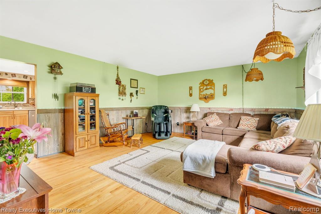 5011 State Road Fort Gratiot, MI 48059 - Photo 8 of 47