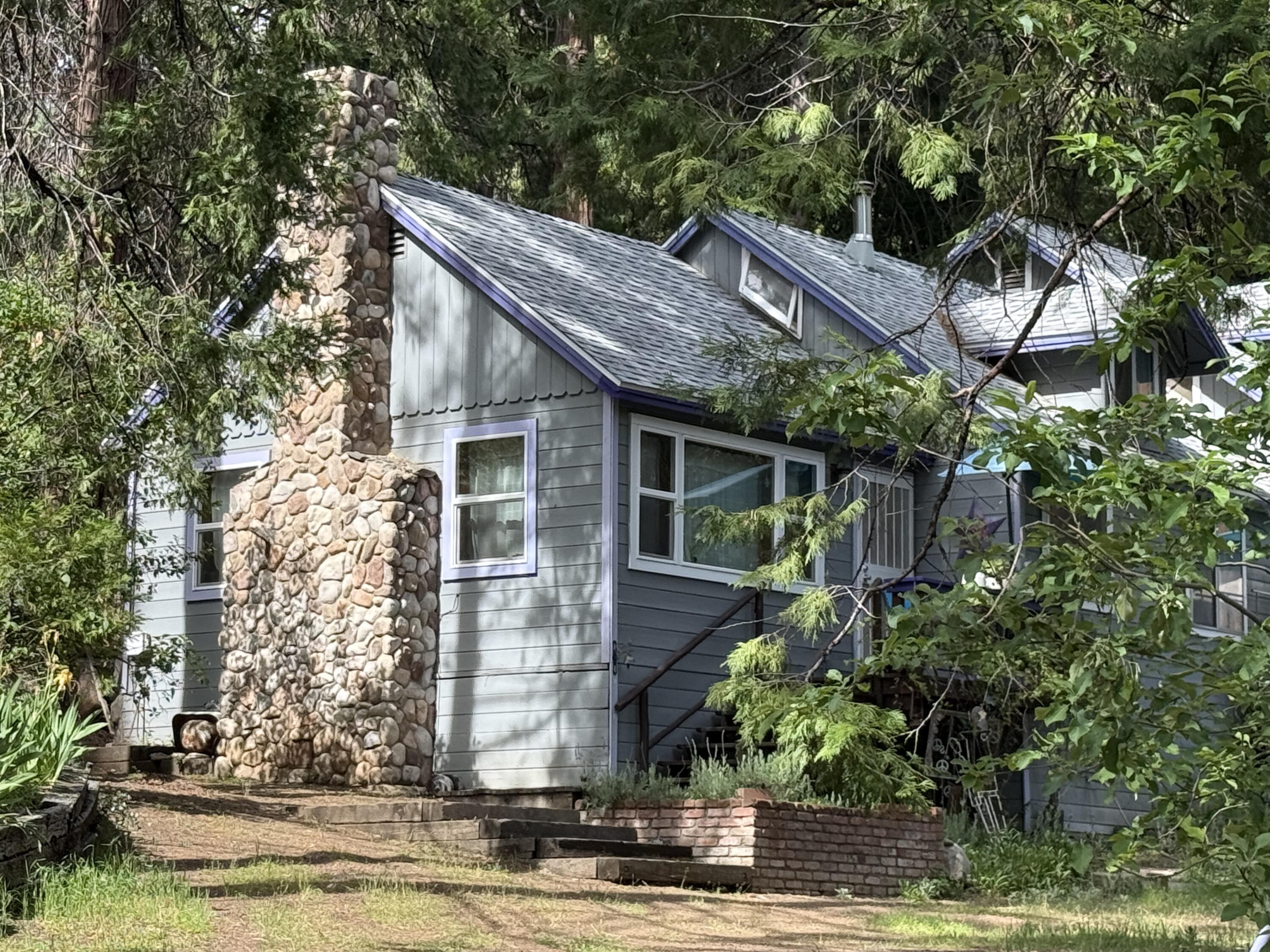 1883 James Drive Springville, CA 93265 - Photo 1 of 56