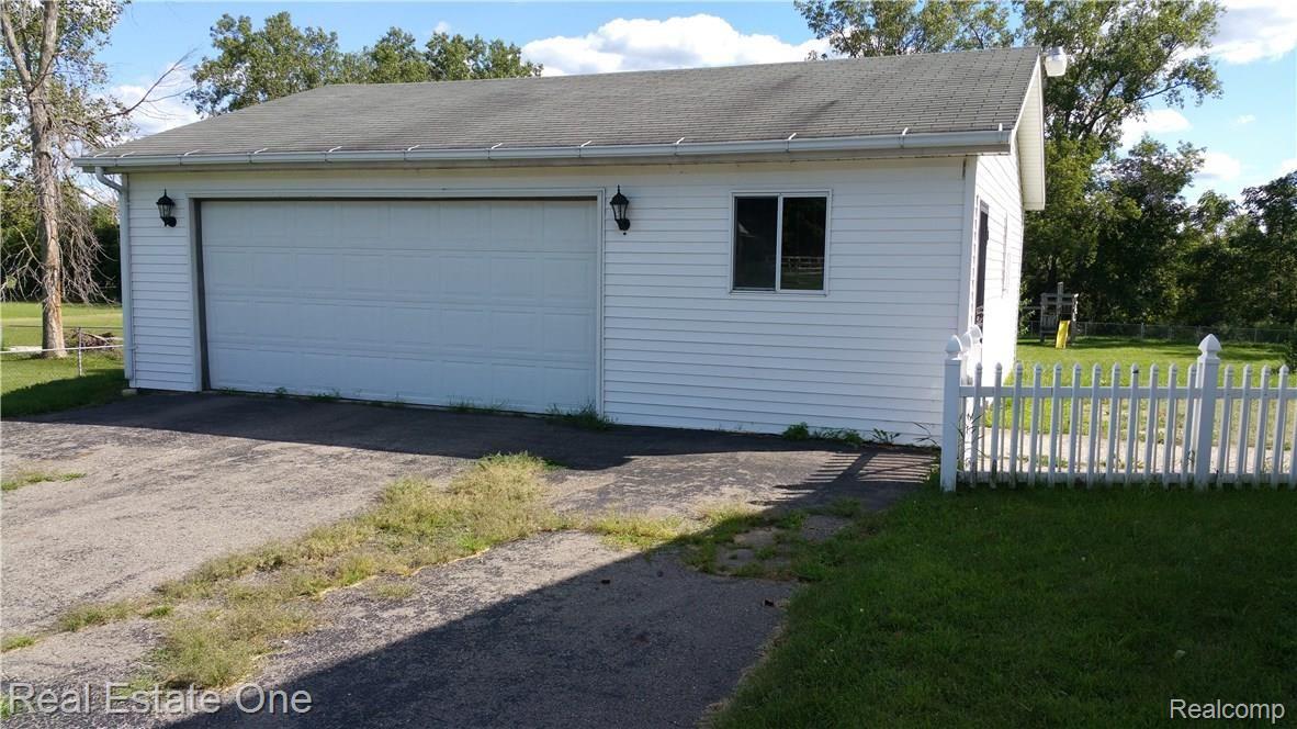 3468 East Mt Morris Road Mount Morris, MI 48458 - Photo 4 of 4 20150821_163843.jpg