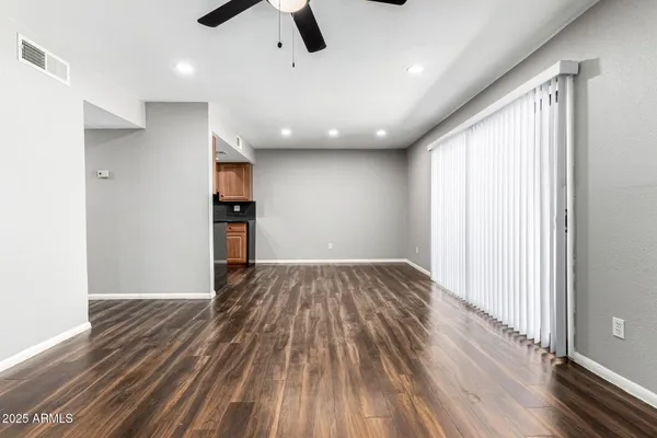 $169,000 | 3810 North Maryvale Parkway, Unit 2020, Phoenix, AZ 85031