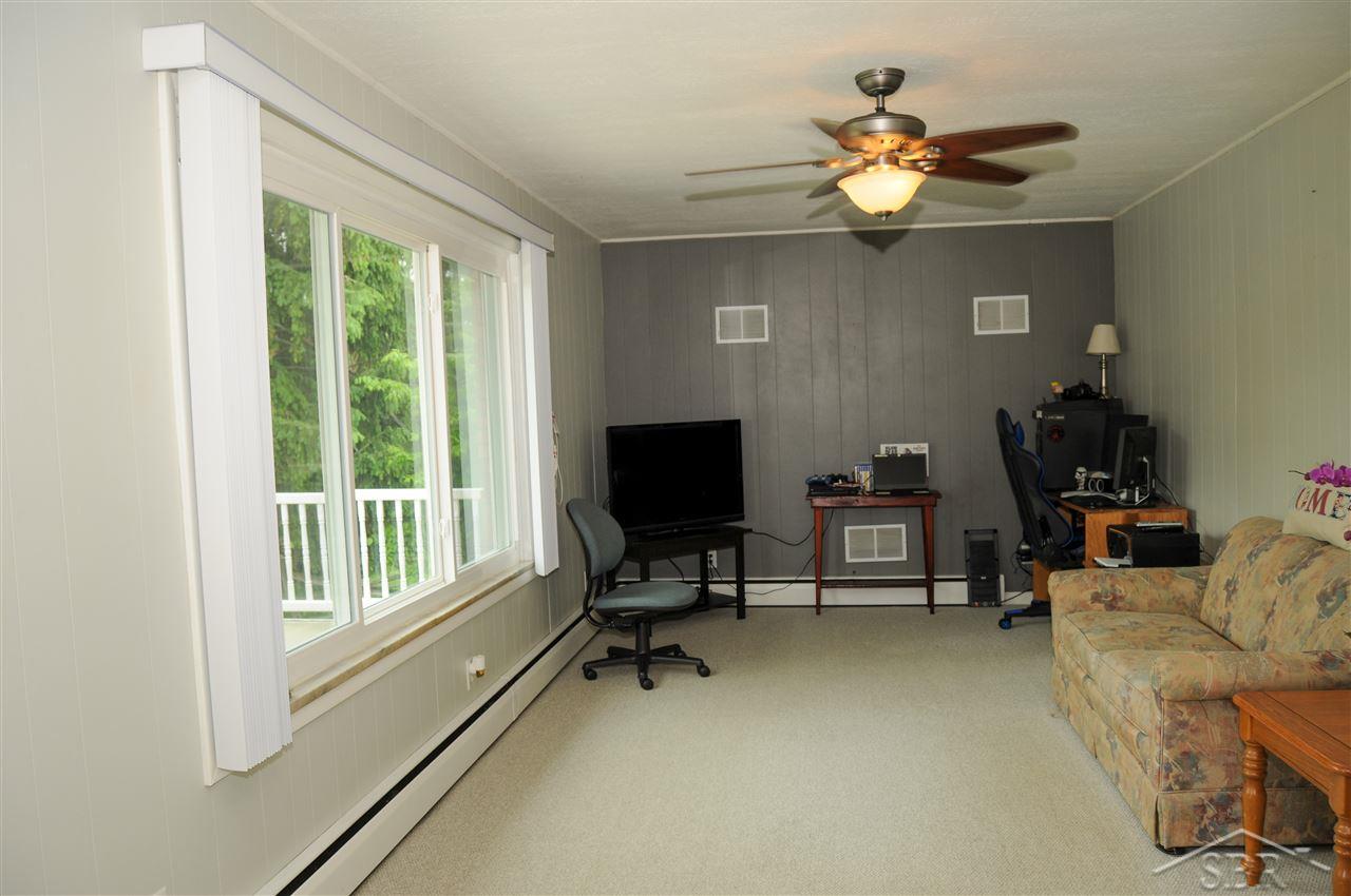 3644 North River Road Freeland, MI 48623 - Photo 12 of 21 Living Room