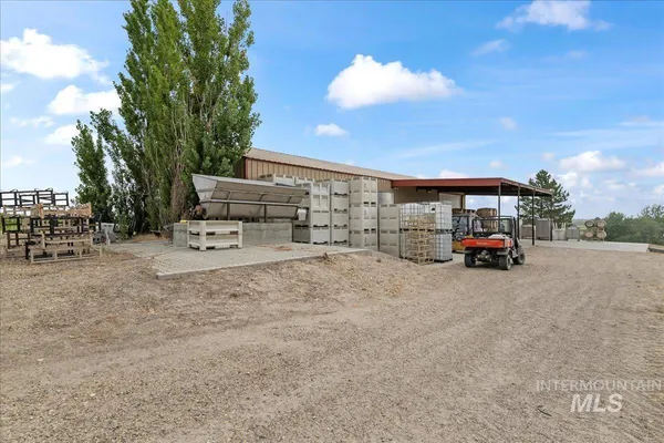$1,900,000 | 24013 Arena Valley Road, Parma, ID 83660