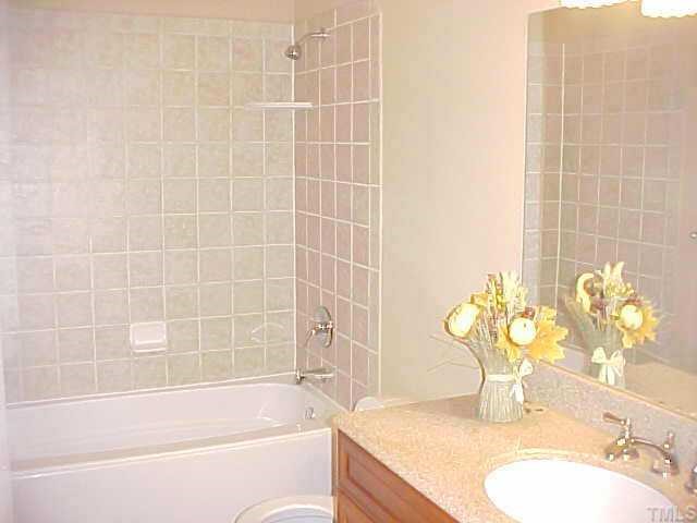2813 Dogwood Road Durham, NC 27705 - Photo 3 of 7 Gallery Image 3