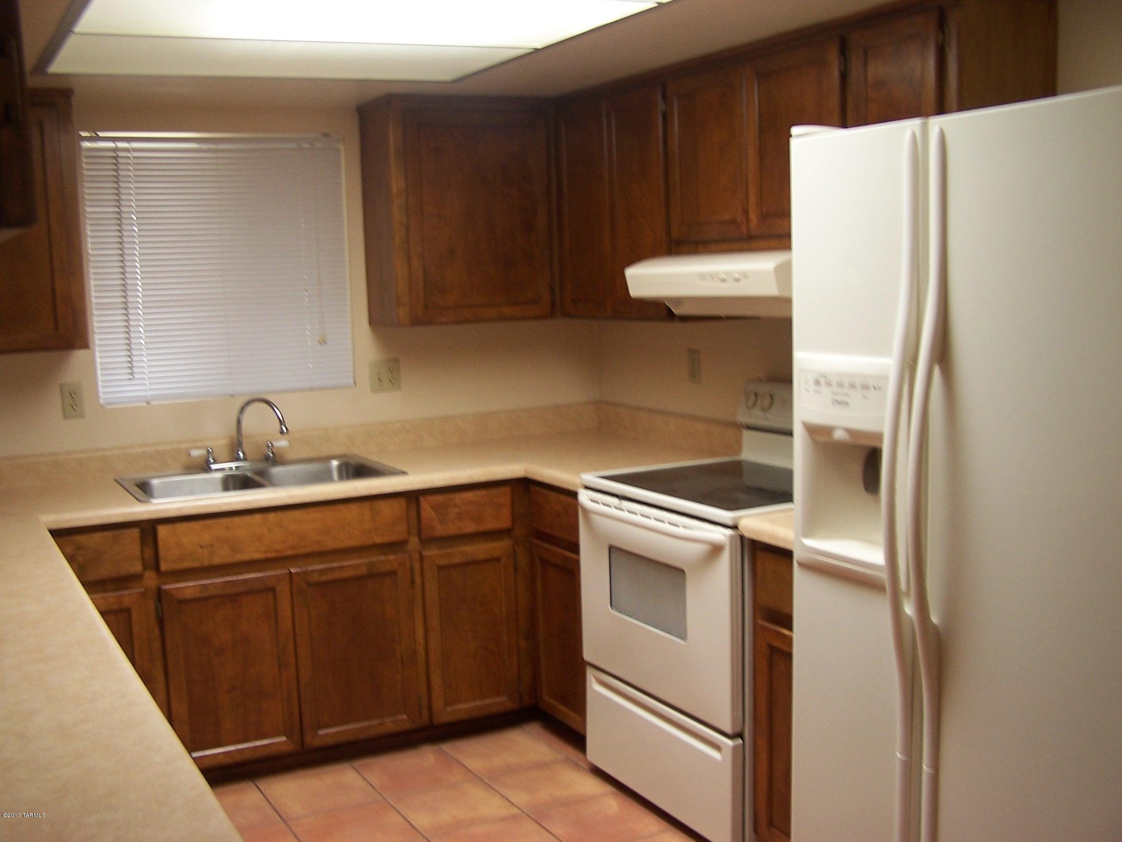 1880 South Cody Loop Road Oracle, AZ 85623 - Photo 5 of 28