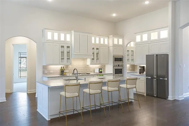 $847,355 | 200 Broadmoor Lane, Ovilla, TX 75154