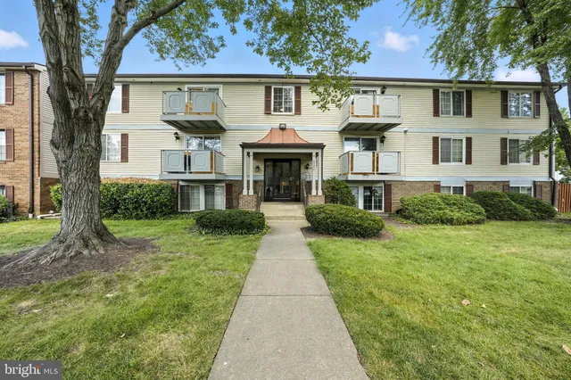 $250,000 | 8380 Brockham Drive, Unit 29/80E, Alexandria, VA 22309