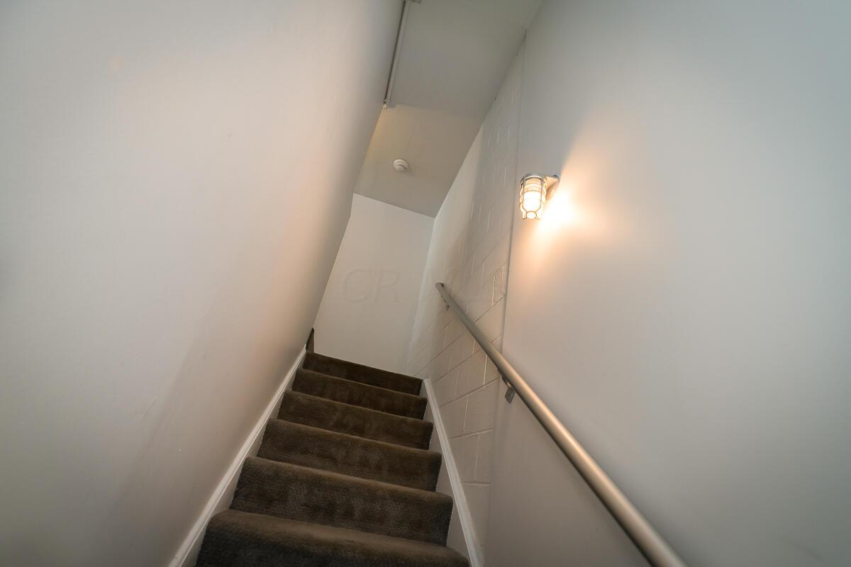 60 East Spring Street, Unit 203 Columbus, OH 43215 - Photo 19 of 40 Stairs