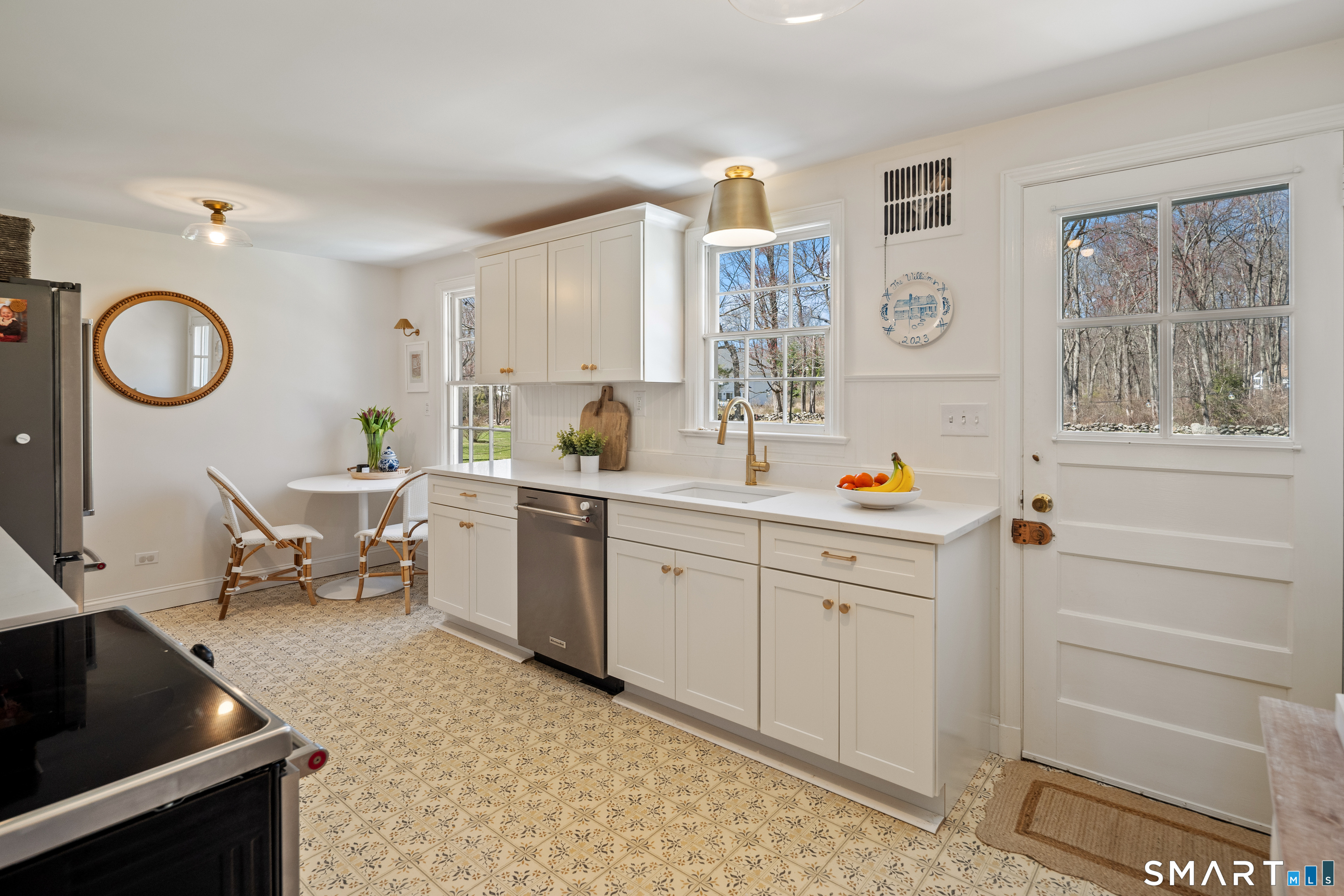 20 Olmstead Lane Ridgefield, CT 06877 - Photo 11 of 18